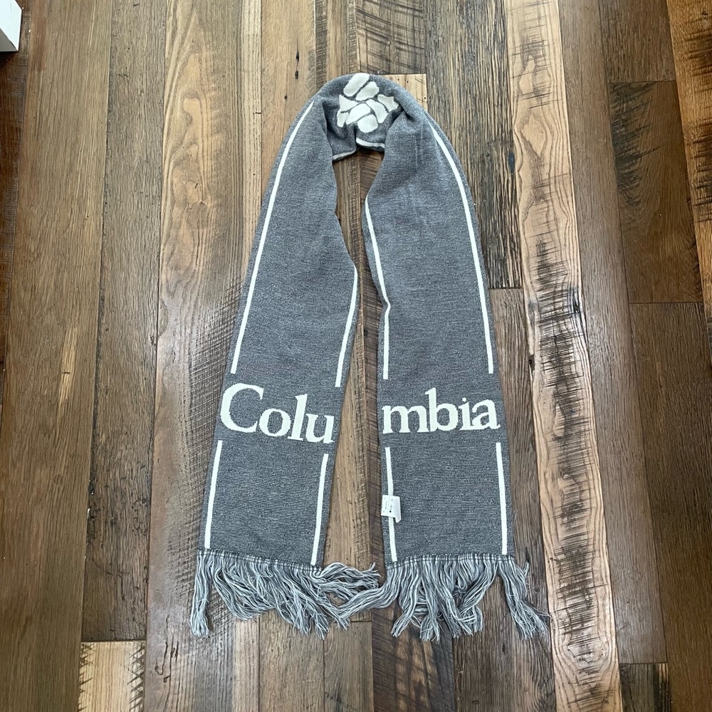 NEW Columbia thick winter scarf. - Picture 5 of 6